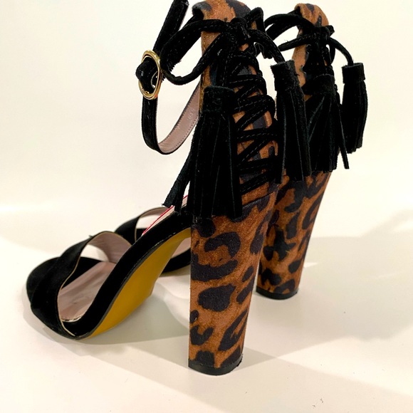 Betsey Johnson Leopard Print Cocktail Date Night Strappy Event Heels Sz 6.5 EUC - Picture 15 of 16
